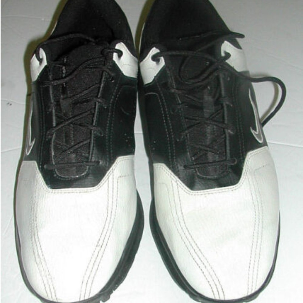 NIKE Men 11.5 Black/White GOLF SHOE Leather Lace-Up Heritage Saddle Low-Top